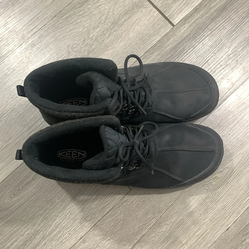 Keen Elsa II Quilted Waterproof Black Ankle Boots      ‎ size 11